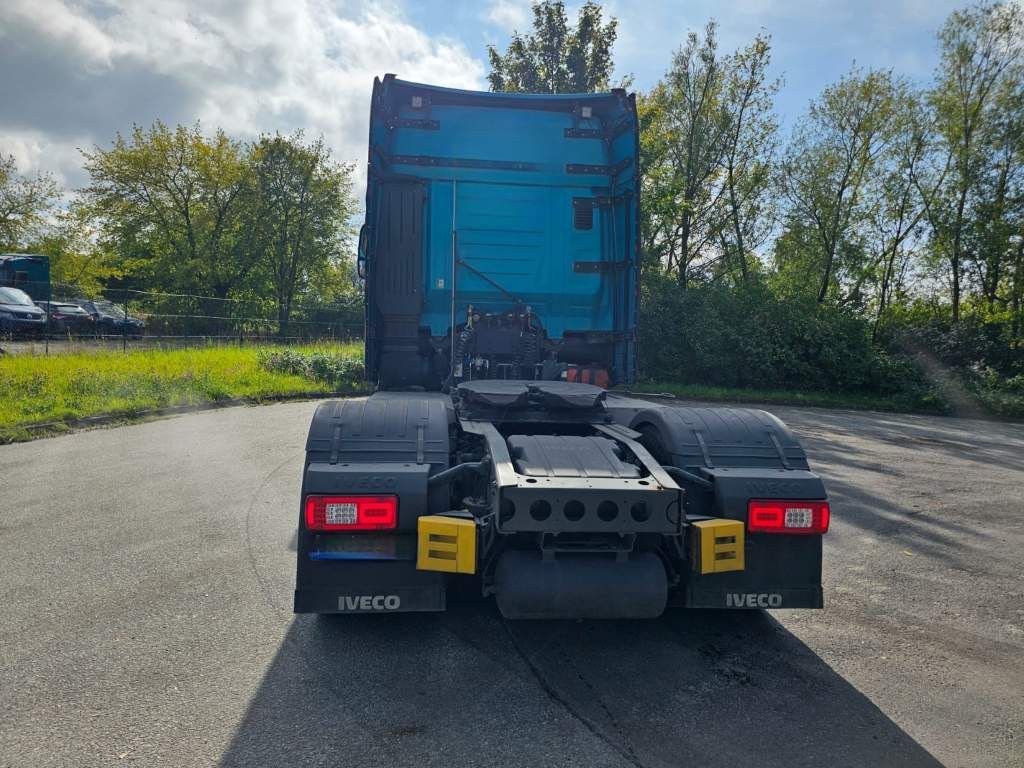 Fahrzeugabbildung Iveco 460 S-Way, 2-Kreis-Hydraulik, Standklima