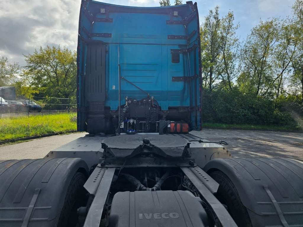 Fahrzeugabbildung Iveco 460 S-Way, 2-Kreis-Hydraulik, Standklima