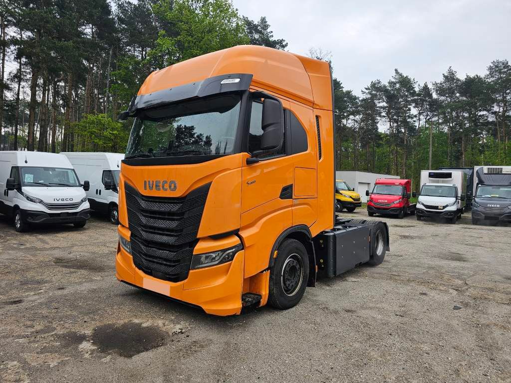 Iveco 460 S-Way CNG Zylinderkopf u.a. neu