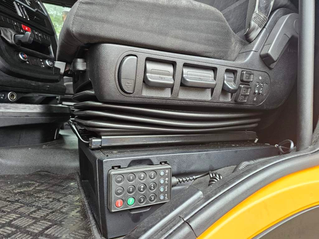 Fahrzeugabbildung Iveco 460 S-Way CNG Zylinderkopf u.a. neu