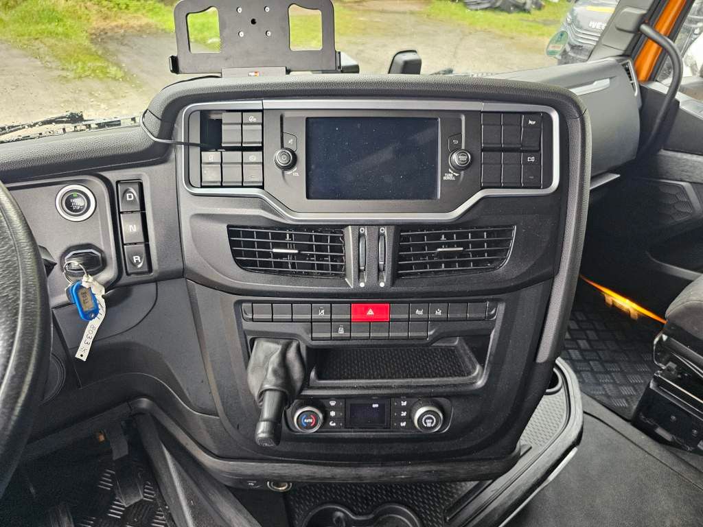 Fahrzeugabbildung Iveco 460 S-Way CNG Zylinderkopf u.a. neu