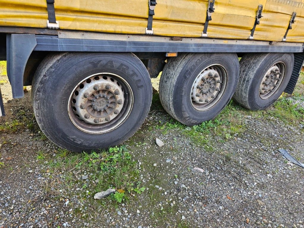 Fahrzeugabbildung Krone Gardine Standard, Edscha, Portaltüren