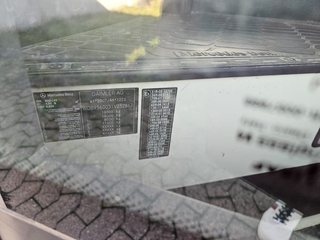 Fahrzeugabbildung Mercedes-Benz 1830 Econic Müllwagen, 2 Kammern