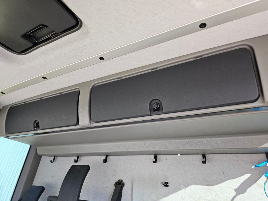 Fahrzeugabbildung Mercedes-Benz 1830 Econic Müllwagen, 2 Kammern