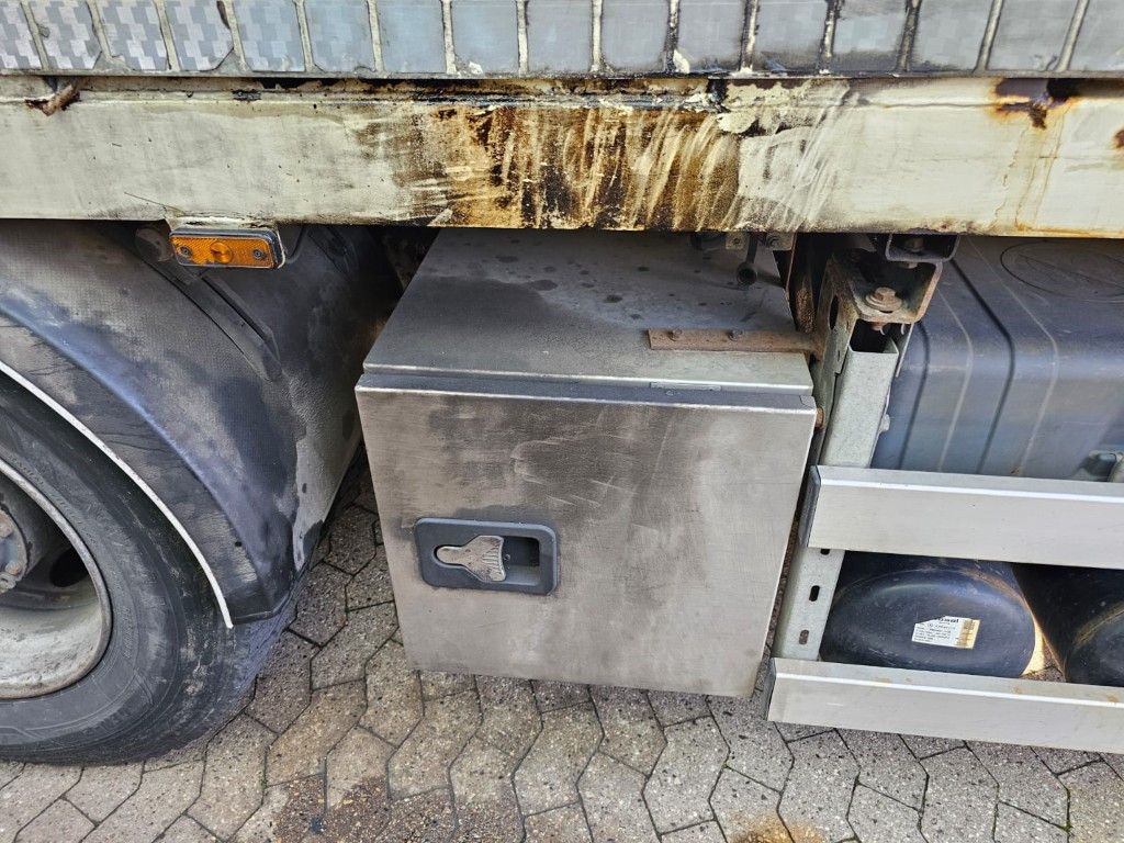Fahrzeugabbildung Mercedes-Benz 1830 Econic Müllwagen, 2 Kammern