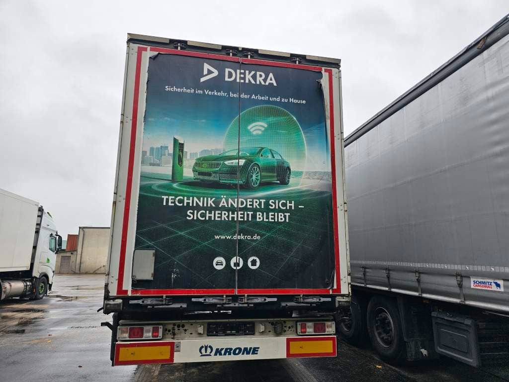 Fahrzeugabbildung Krone Gardine Standard Liftachse Krone Scheibe Zollsch