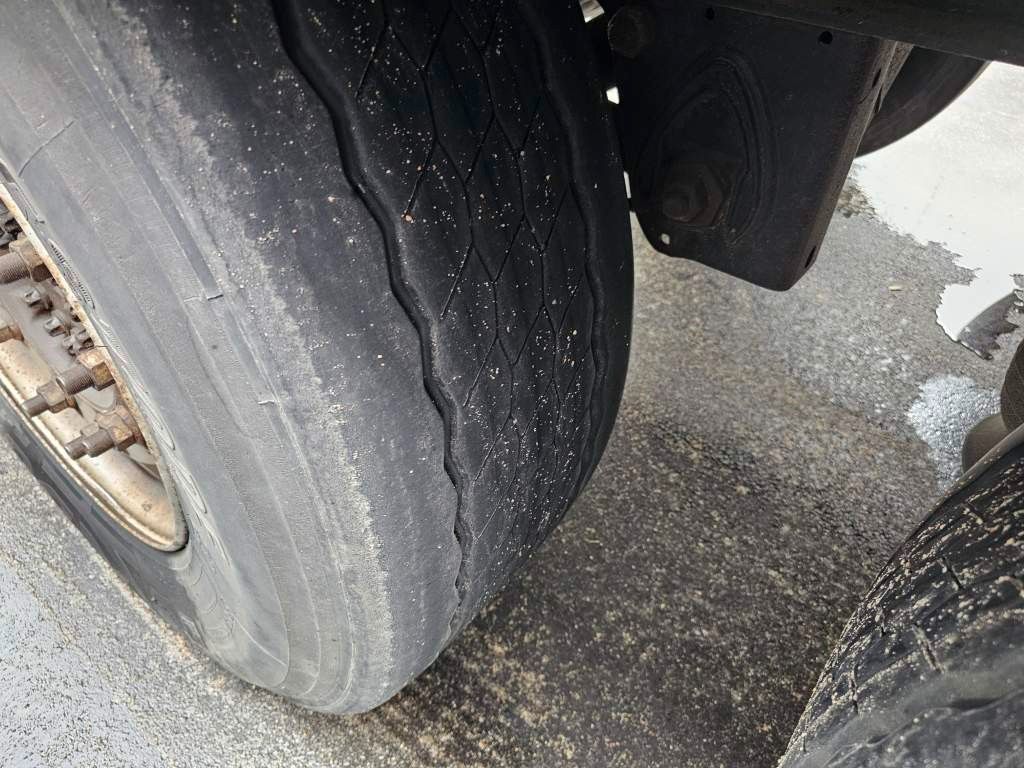 Fahrzeugabbildung Krone Gardine Standard Liftachse Krone Scheibe Zollsch