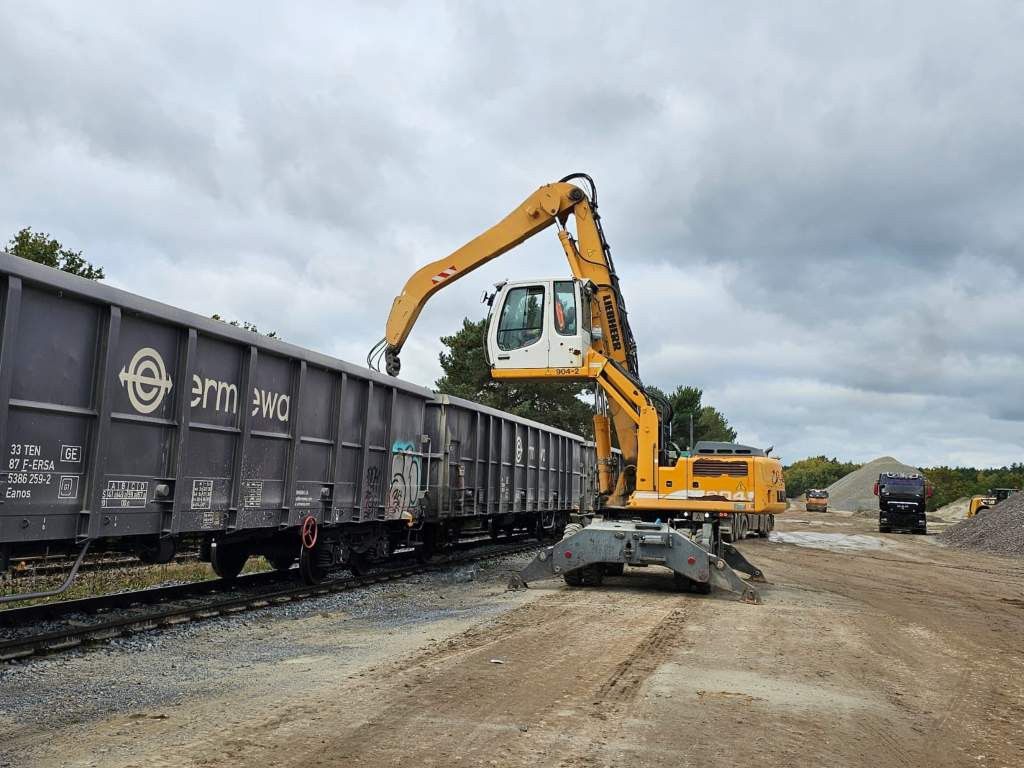 Liebherr A 904-2 C Litronic mit fahrbarer  Kabine, Klima
