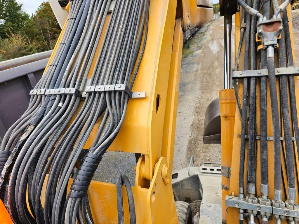Fahrzeugabbildung Liebherr A 904-2 C Litronic mit fahrbarer  Kabine, Klima