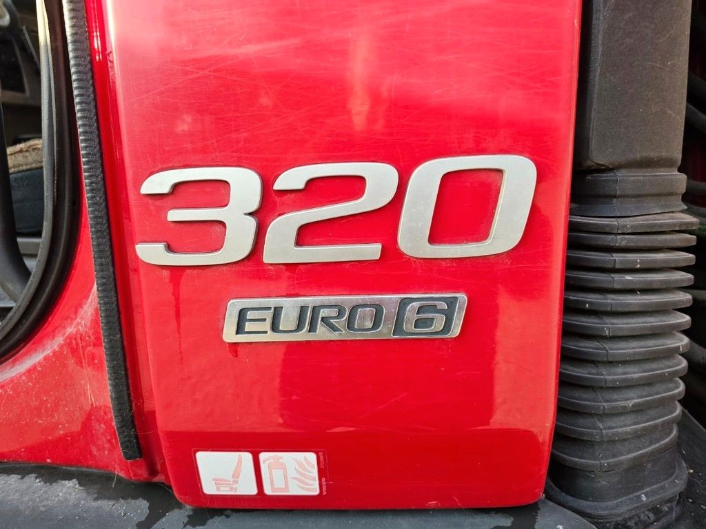 Fahrzeugabbildung Volvo FE 320 6x2 Müllwagen, 2 Kammern, Joab 18,7 cbm