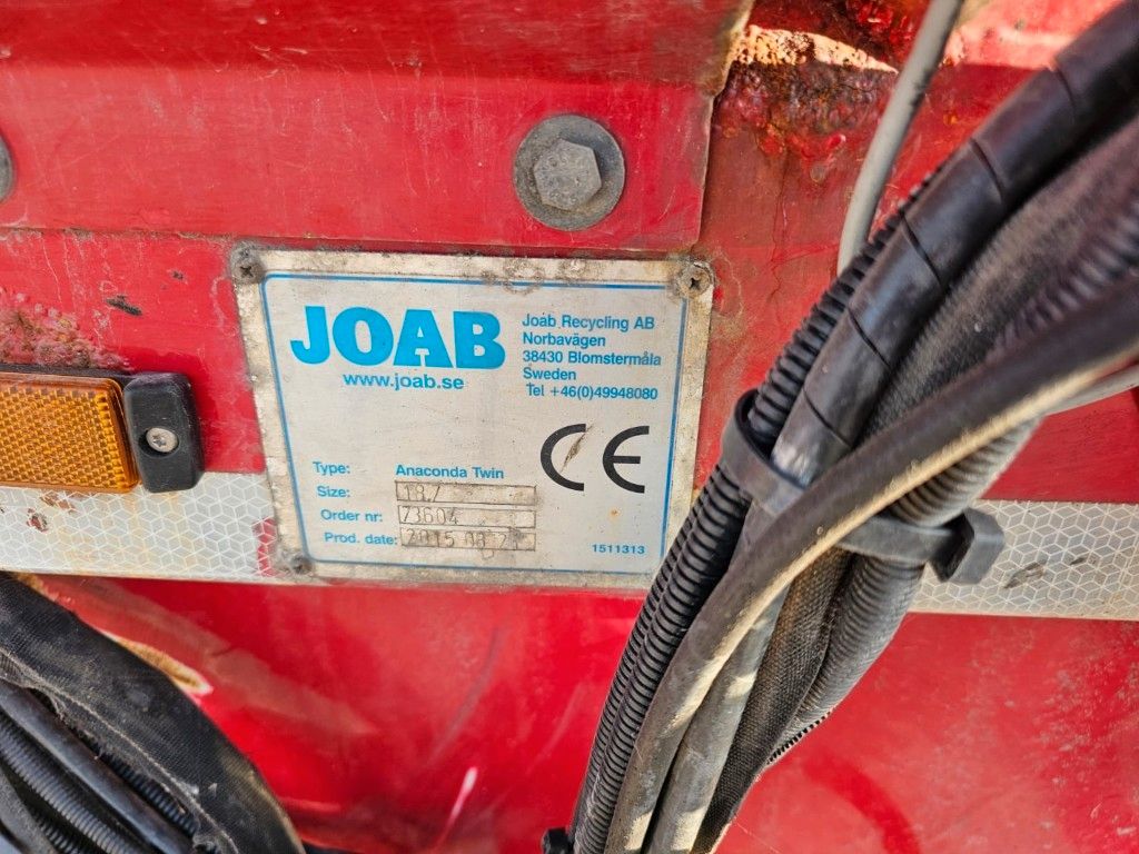 Fahrzeugabbildung Volvo FE 320 6x2 Müllwagen, 2 Kammern, Joab 18,7 cbm