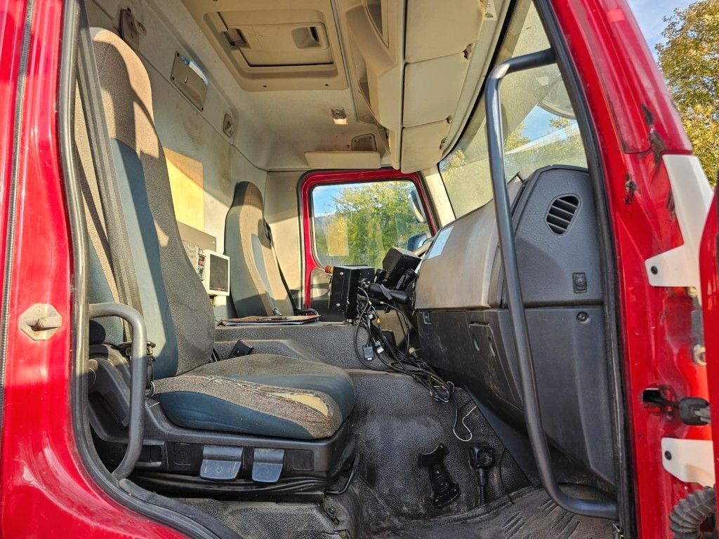 Fahrzeugabbildung Volvo FE 320 6x2 Müllwagen, 2 Kammern, Joab 18,7 cbm