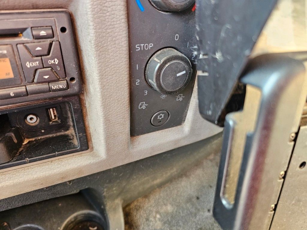 Fahrzeugabbildung Volvo FE 320 6x2 Müllwagen, 2 Kammern, Joab 18,7 cbm