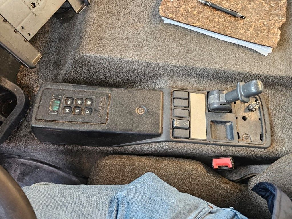 Fahrzeugabbildung Volvo FE 320 6x2 Müllwagen, 2 Kammern, Joab 18,7 cbm