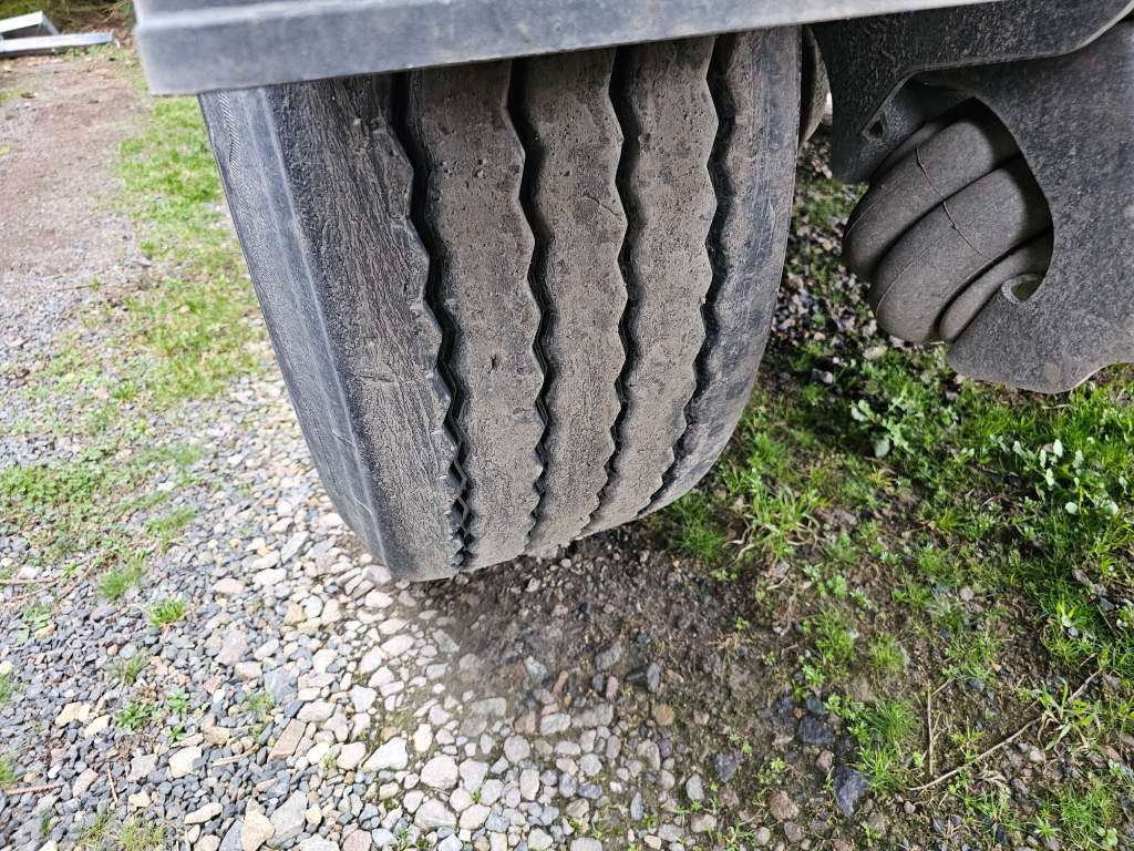 Fahrzeugabbildung Schmitz Cargobull 25 cbm Thermo-Mulde, Lift, ALCOA LM