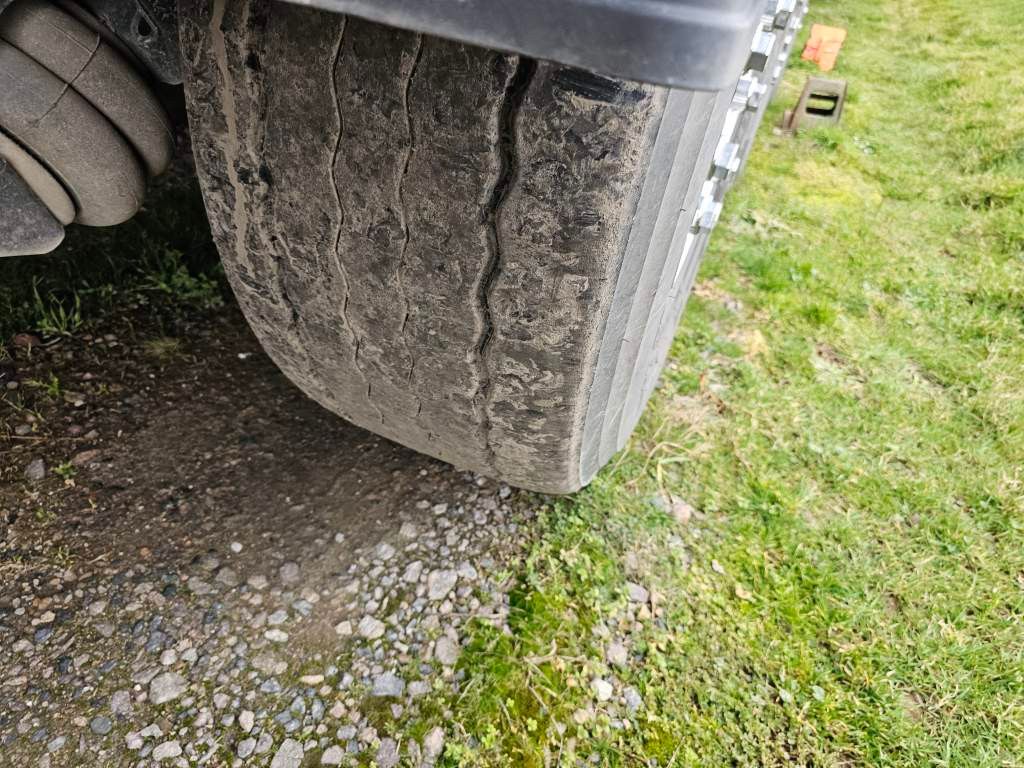 Fahrzeugabbildung Schmitz Cargobull 25 cbm Thermo-Mulde, Lift, ALCOA LM