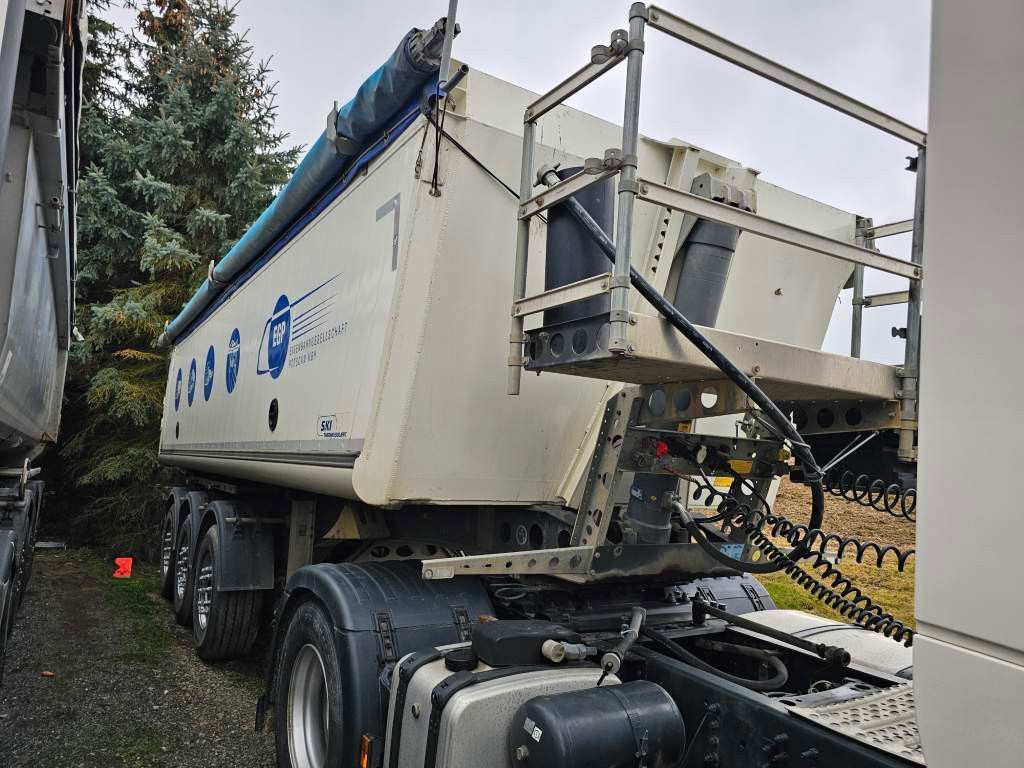 Fahrzeugabbildung Schmitz Cargobull 25 cbm Thermo-Mulde, Lift, ALCOA LM