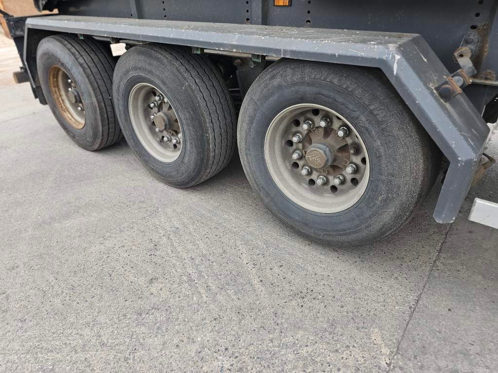 Fahrzeugabbildung Kempf 55 cbm Stahl, Lift, ALCOA, Kornschieber