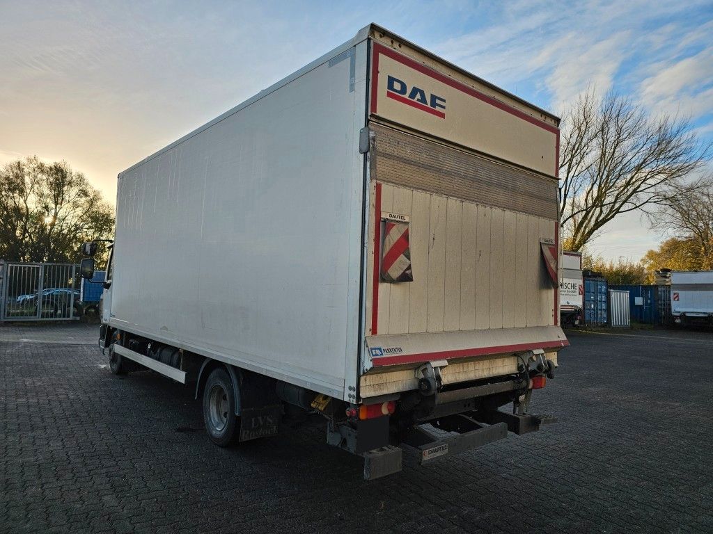 Fahrzeugabbildung DAF LF 180 Koffer, Ladebordwand, Klima