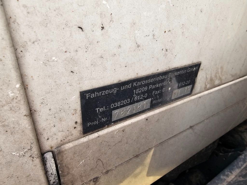 Fahrzeugabbildung DAF LF 180 Koffer, Ladebordwand, Klima