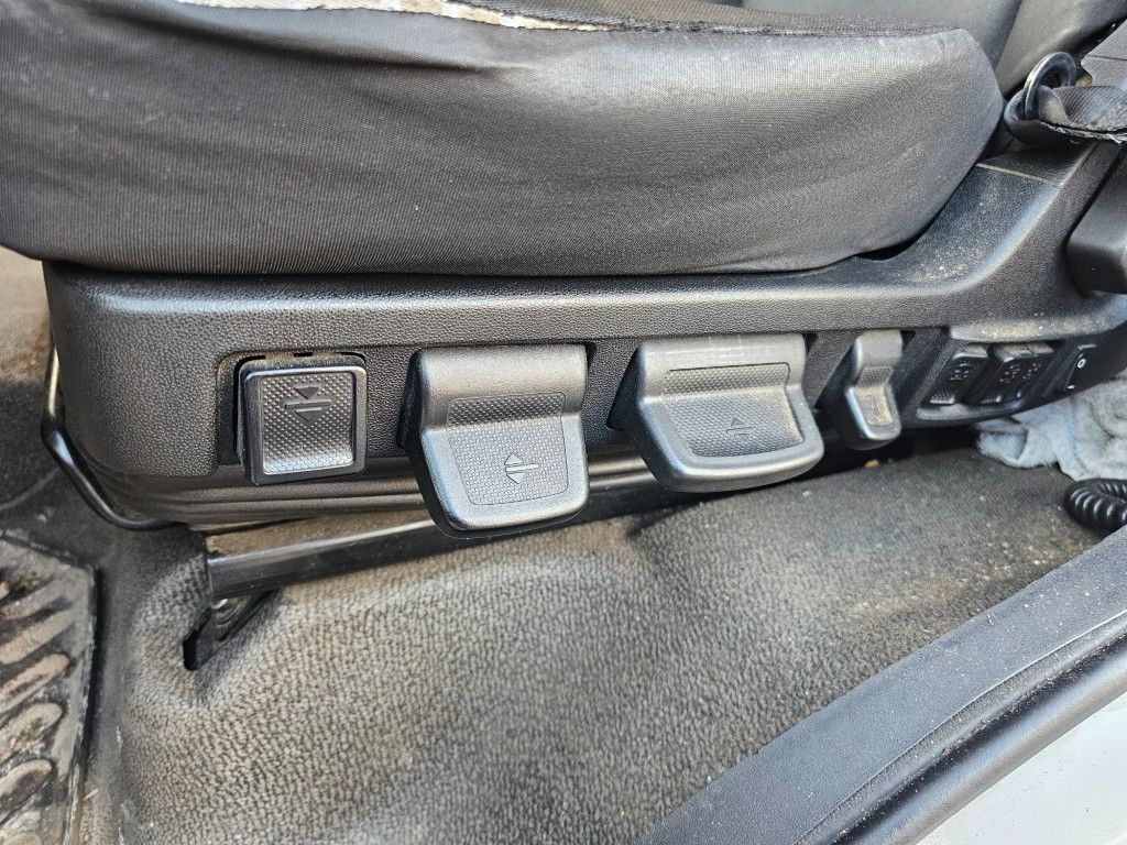 Fahrzeugabbildung DAF LF 180 Koffer, Ladebordwand, Klima