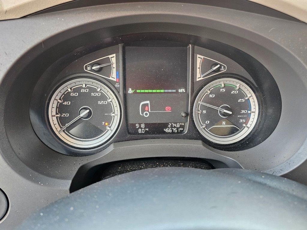 Fahrzeugabbildung DAF LF 180 Koffer, Ladebordwand, Klima