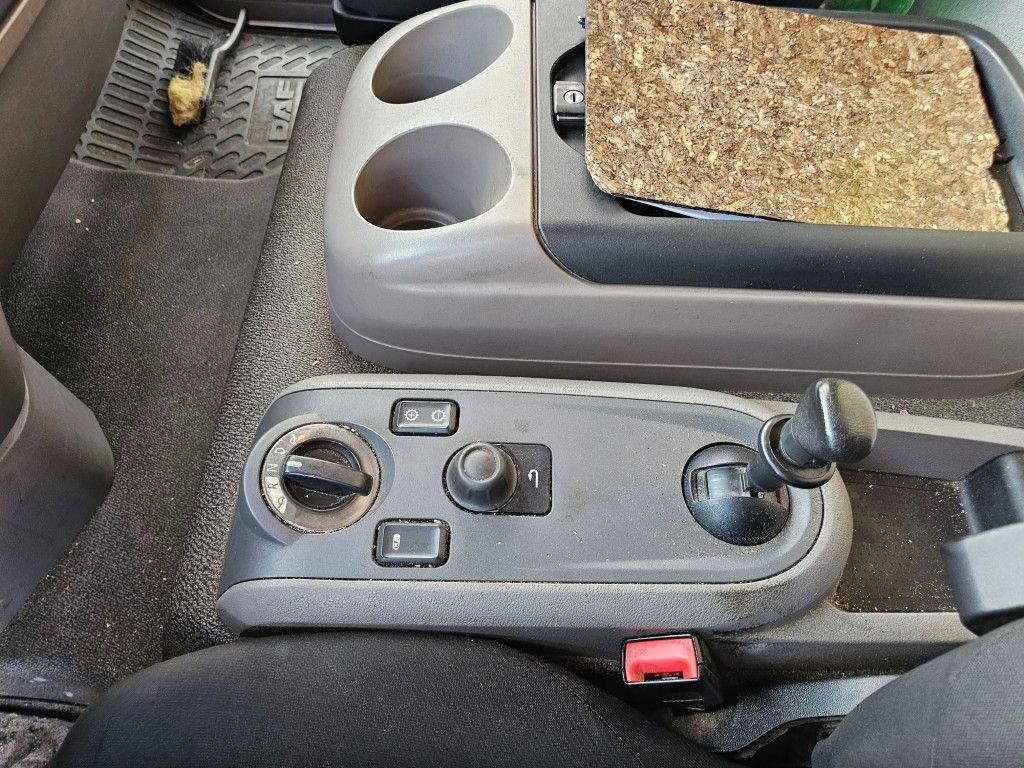 Fahrzeugabbildung DAF LF 180 Koffer, Ladebordwand, Klima