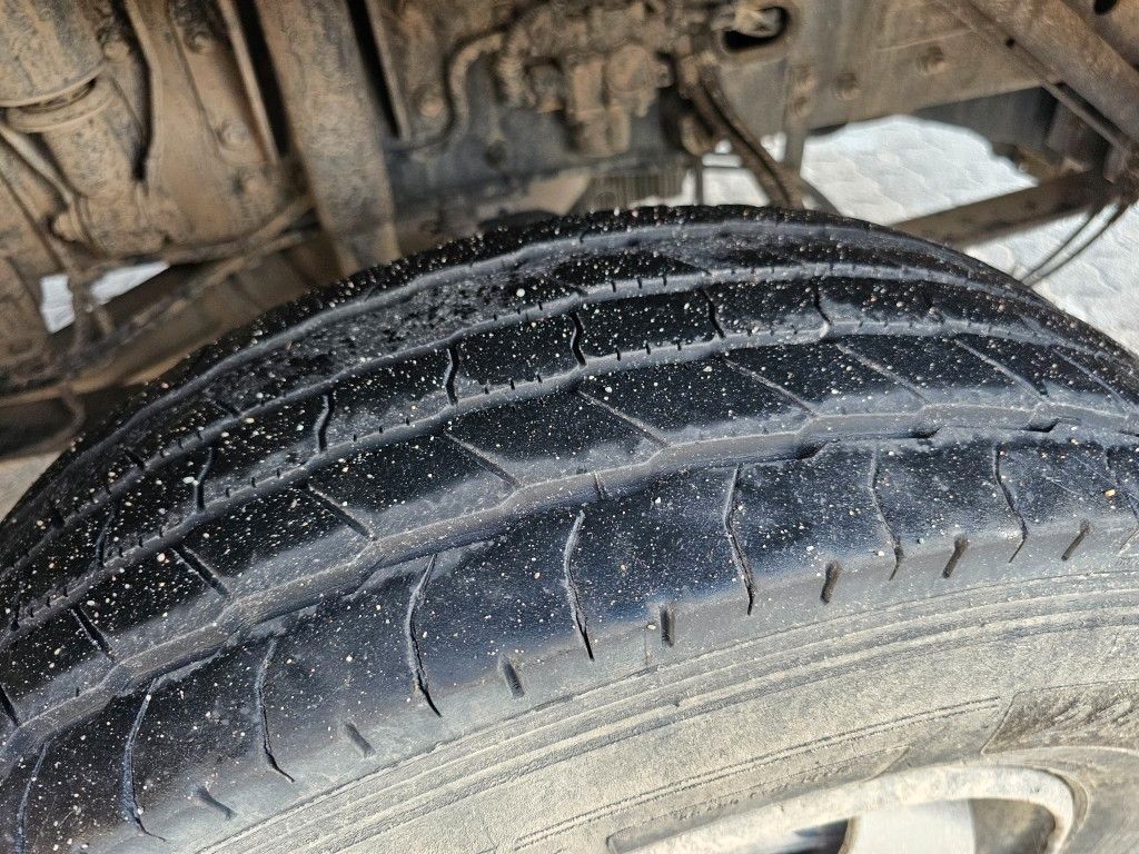 Fahrzeugabbildung DAF LF 180 Koffer, Ladebordwand, Klima