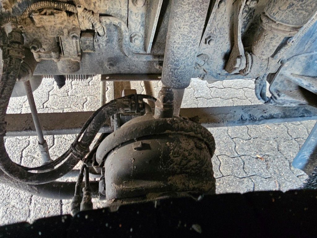 Fahrzeugabbildung DAF LF 180 Koffer, Ladebordwand, Klima