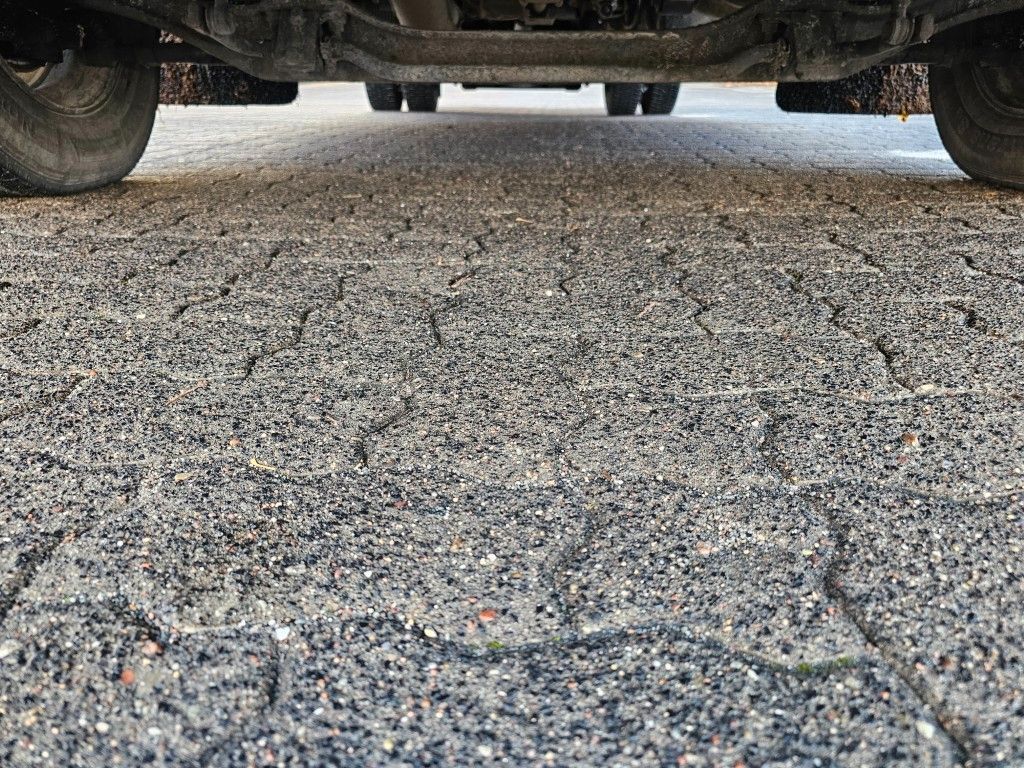 Fahrzeugabbildung DAF LF 180 Koffer, Ladebordwand, Klima