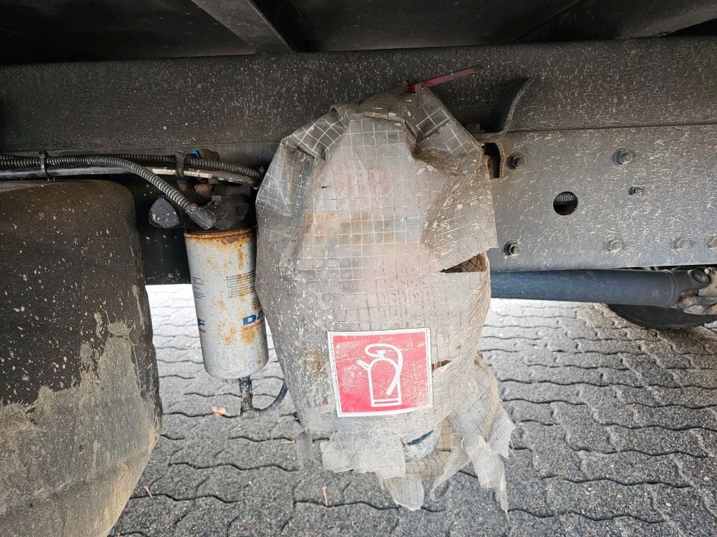 Fahrzeugabbildung DAF LF 180 Koffer, Ladebordwand, Klima