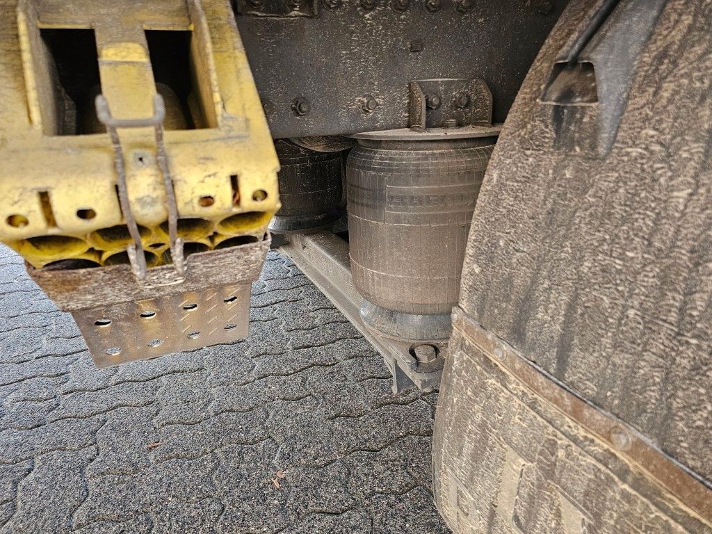 Fahrzeugabbildung DAF LF 180 Koffer, Ladebordwand, Klima