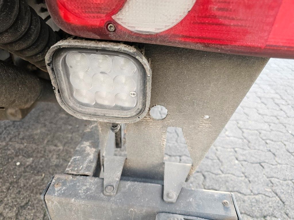 Fahrzeugabbildung DAF LF 180 Koffer, Ladebordwand, Klima