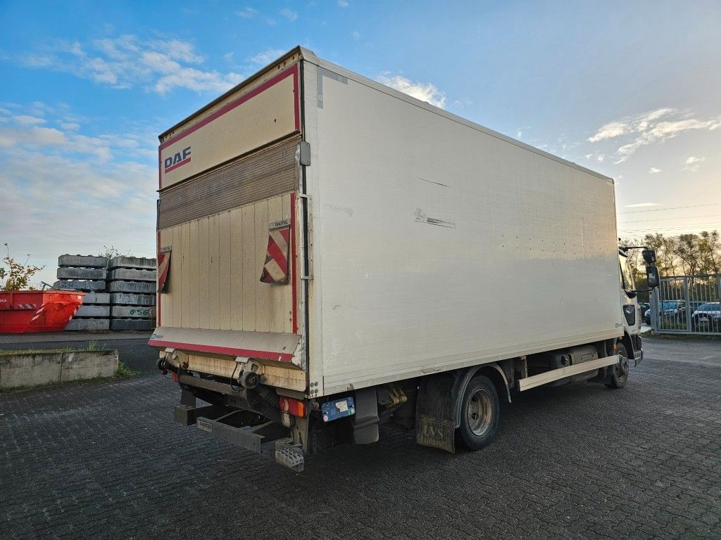 Fahrzeugabbildung DAF LF 180 Koffer, Ladebordwand, Klima