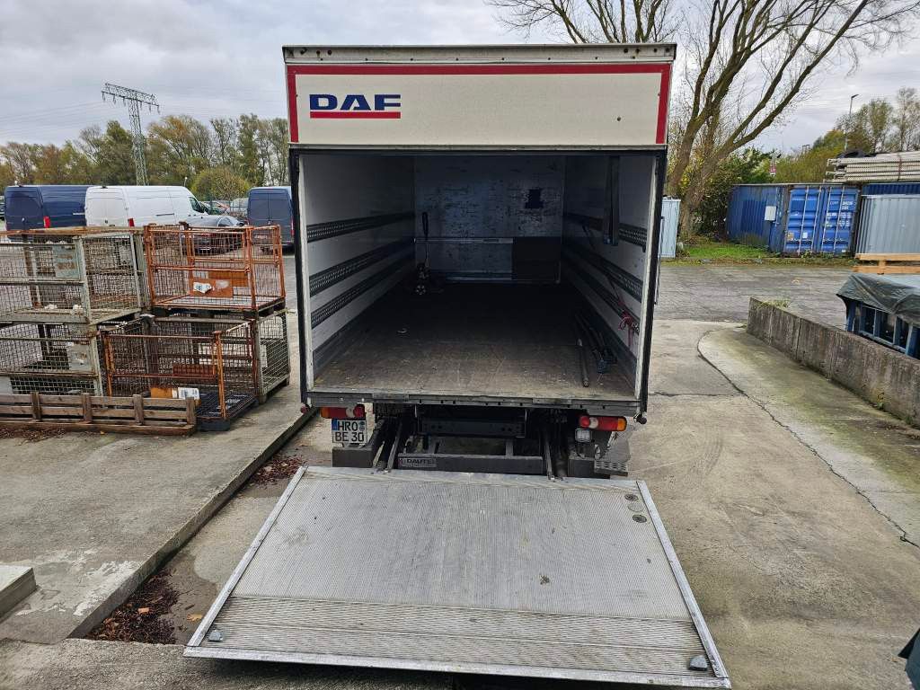 Fahrzeugabbildung DAF LF 180 Koffer, Ladebordwand, Klima