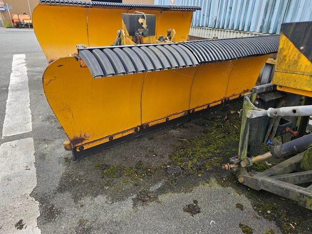 Schmidt Schneepflug/ Schneeschiebeschild Fa. MF Maskiner