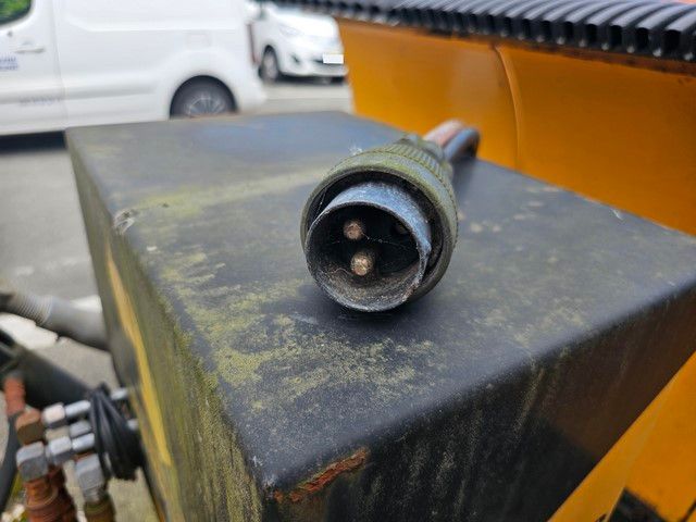 Fahrzeugabbildung Schmidt Schneepflug/ Schneeschiebeschild Fa. MF Maskiner