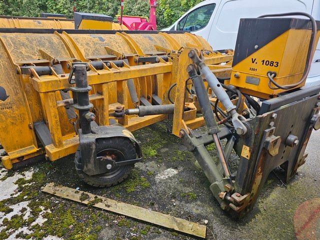 Fahrzeugabbildung Schmidt Schneepflug/ Schneeschiebeschild Fa. MF Maskiner