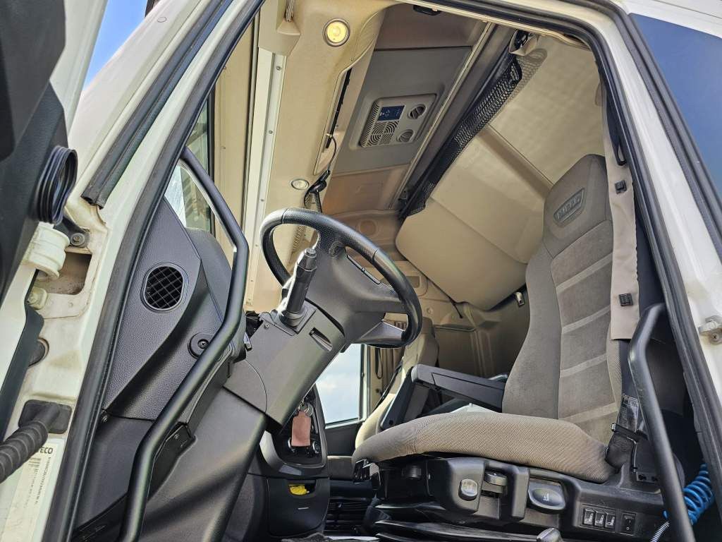 Fahrzeugabbildung Iveco 480 Stralis, Retrader, 2 Kreis-Hydraulik