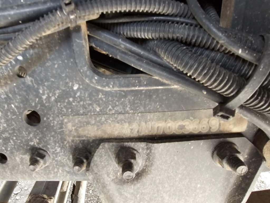 Fahrzeugabbildung Iveco 480 Stralis, Retrader, 2 Kreis-Hydraulik