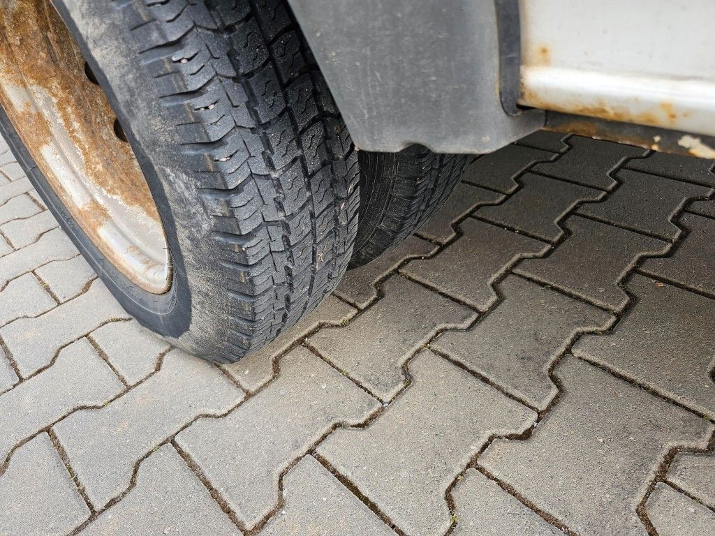 Fahrzeugabbildung Ford Transit Trend 17 Sitzer