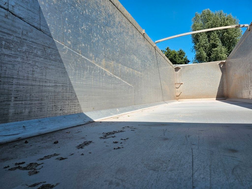 Fahrzeugabbildung Carnehl ca. 44 cbm Getreidekipper, Lift, BPS, kornschieb