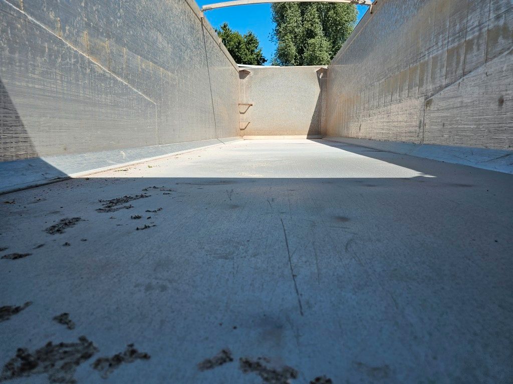 Fahrzeugabbildung Carnehl ca. 44 cbm Getreidekipper, Lift, BPS, kornschieb