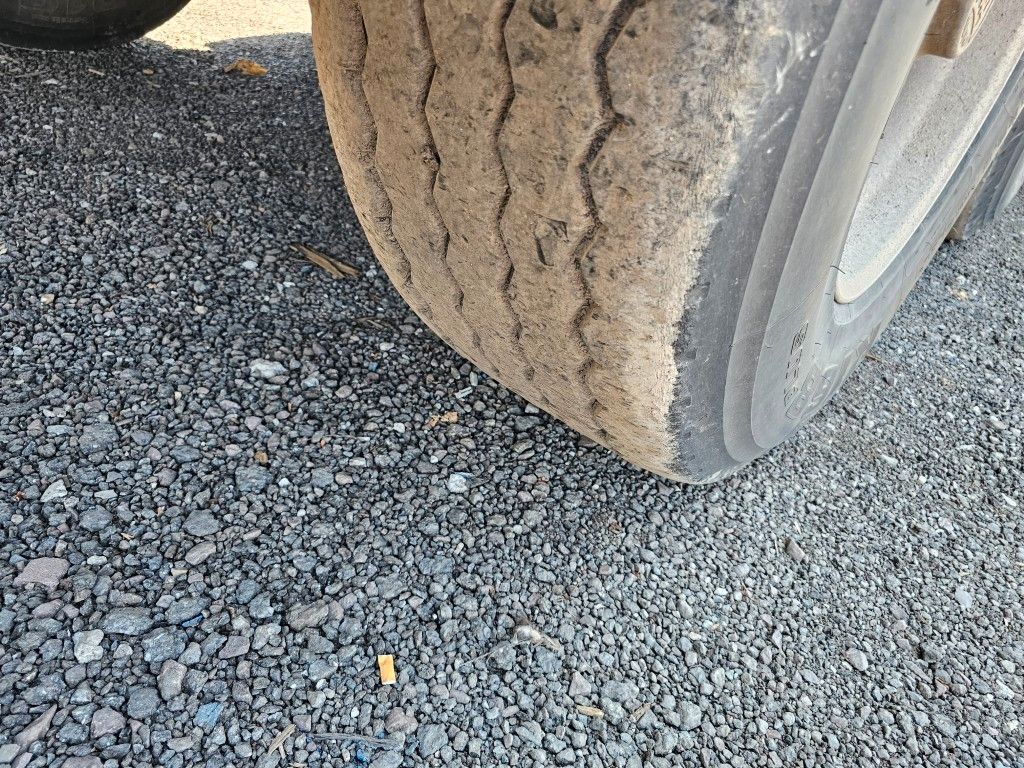 Fahrzeugabbildung Carnehl ca. 44 cbm Getreidekipper, Lift, BPS, kornschieb