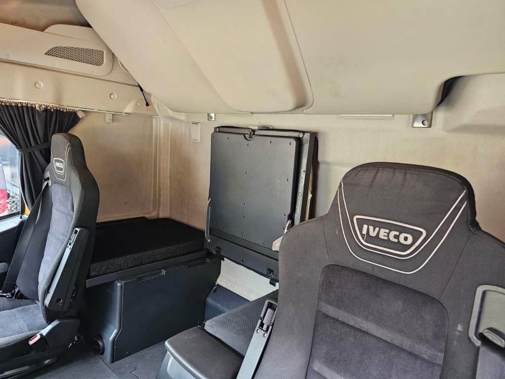 Fahrzeugabbildung Iveco 460, Retrader, CNG, voll durchrepariert