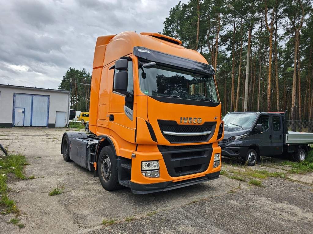 Fahrzeugabbildung Iveco 460, Retrader, CNG, voll durchrepariert