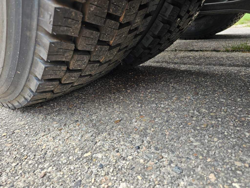 Fahrzeugabbildung Iveco 460, Retrader, CNG, voll durchrepariert