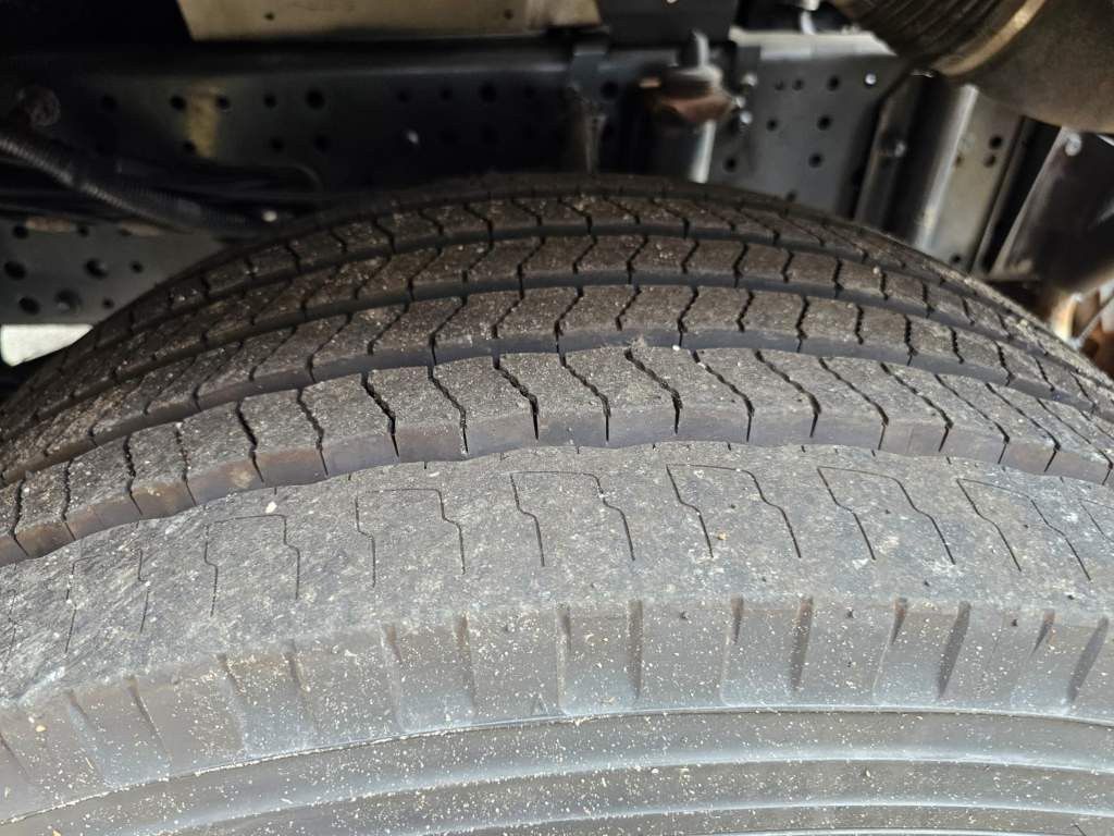 Fahrzeugabbildung Iveco 460, Retrader, CNG, voll durchrepariert