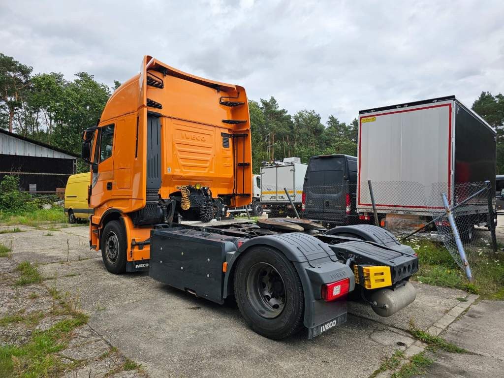 Fahrzeugabbildung Iveco 460, Retrader, CNG, voll durchrepariert