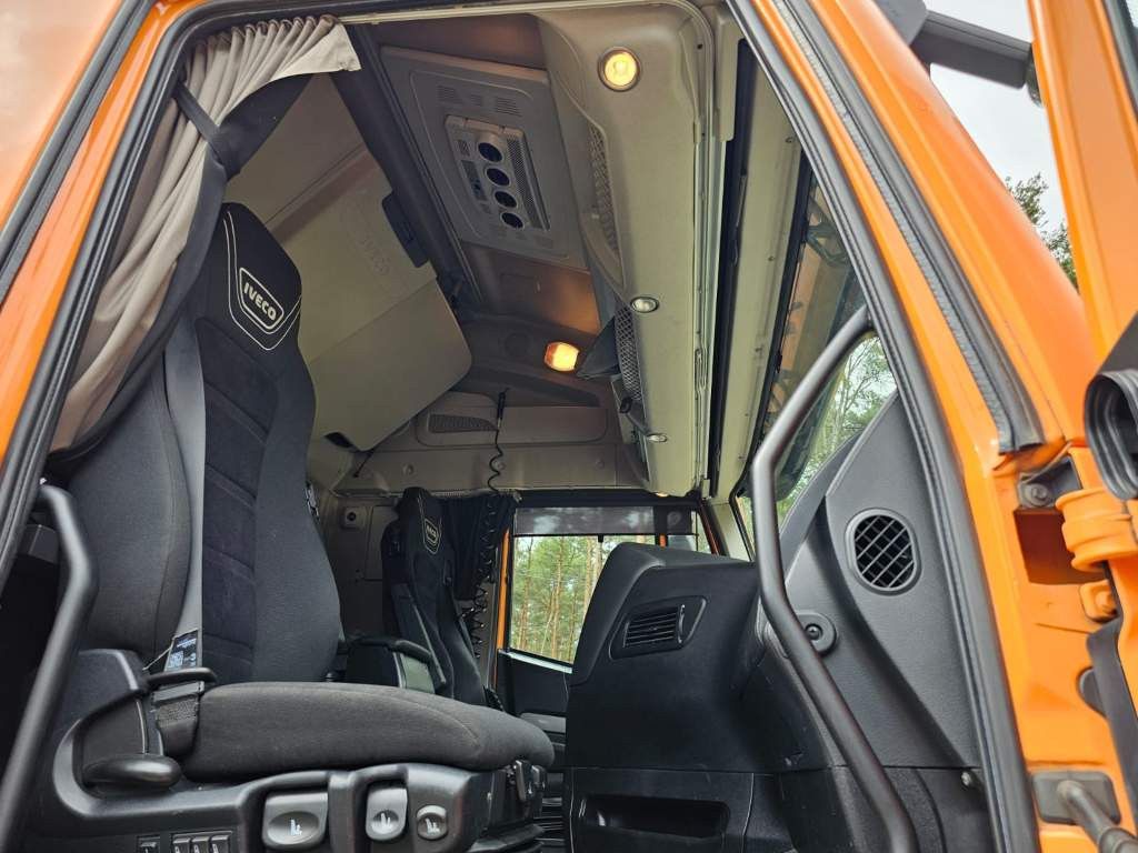 Fahrzeugabbildung Iveco 460, Retrader, CNG, voll durchrepariert